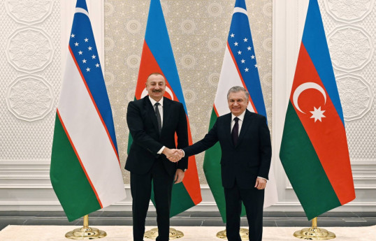 Şavkat Mirziyoyev Prezident İlham Əliyevi təbrik edib