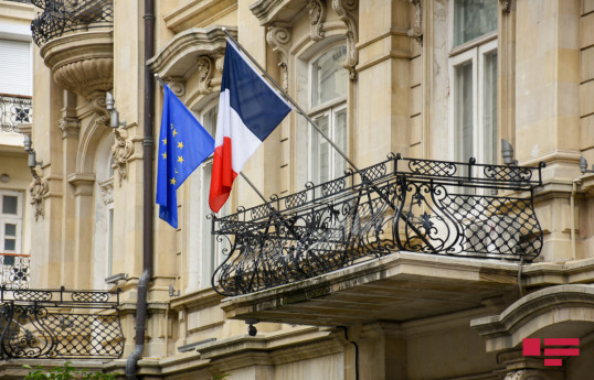 Rəsmi Bakı Parisə nota verib, Fransa səfirliyinin iki əməkdaşı “persona-non-grata” elan edilib