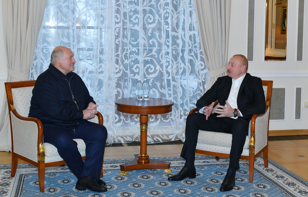 Azərbaycan və Belarus prezidentləri Sankt-Peterburqda görüşüb