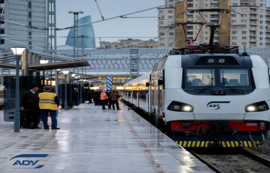 Güclü külək nəticəsində dəmir yolunun elektrik təchizatında yaranan fasilə aradan qaldırılıb - YENİLƏNİB 