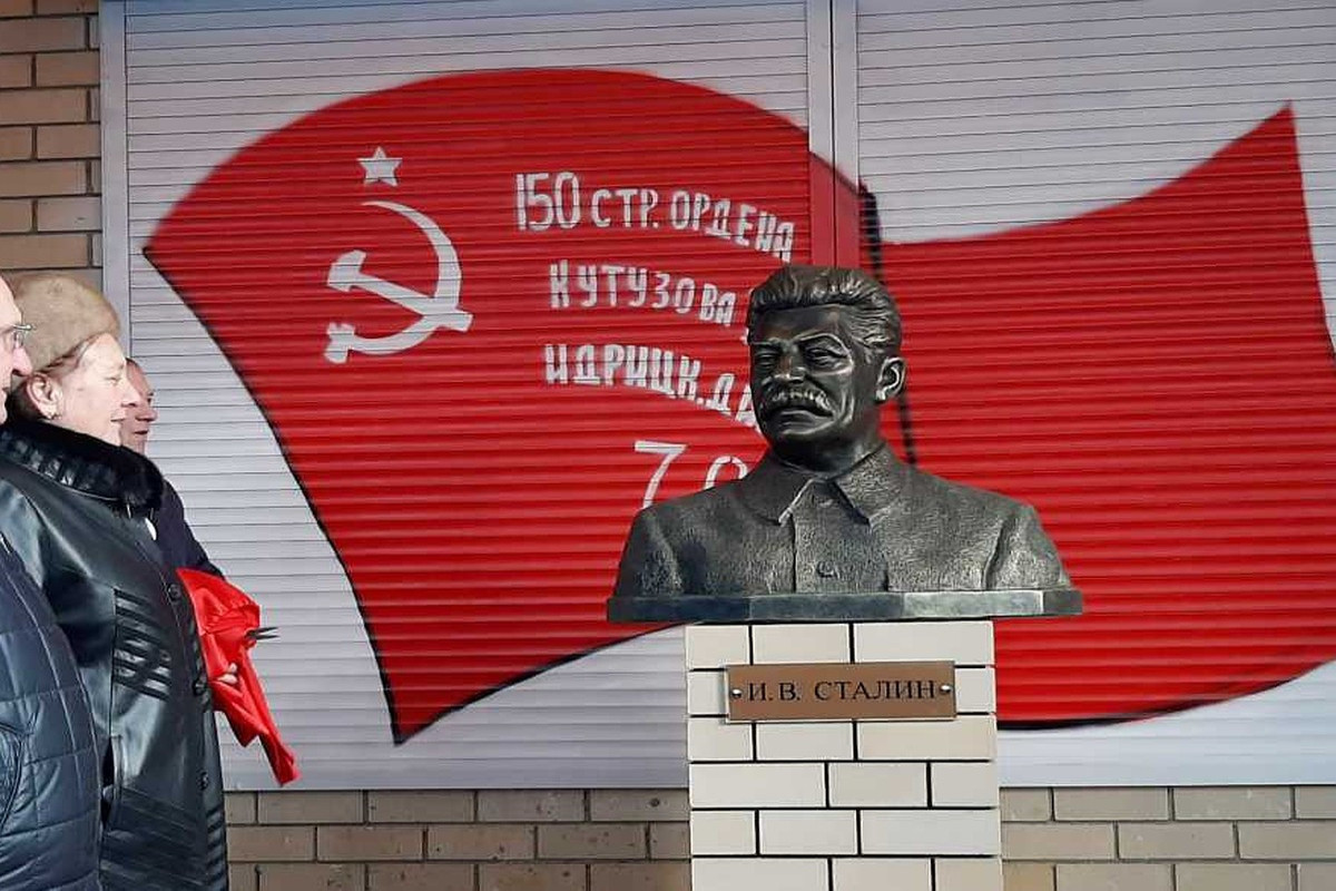 Rusiyada Stalinə heykəl ucaldılıb