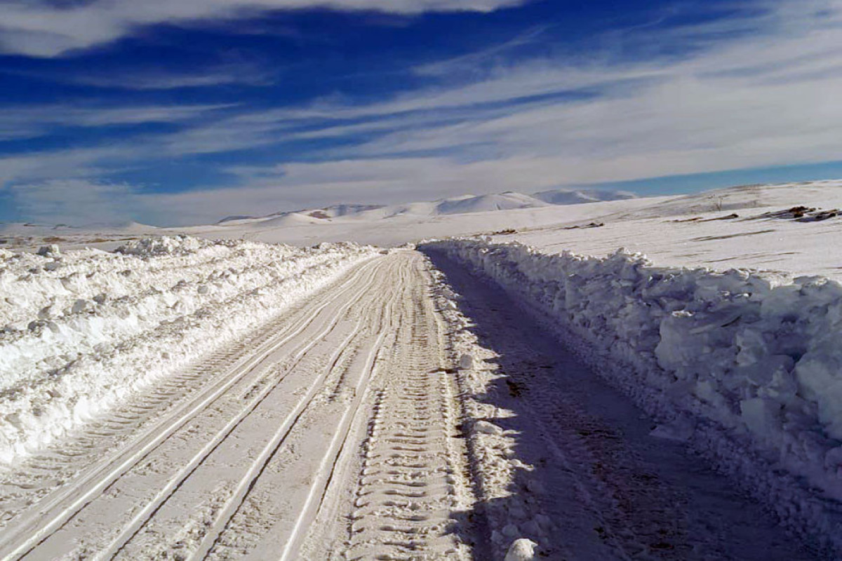 Минобороны: В январе в Кяльбаджарском, Лачинском и Дашкесанском районах от снега очищено до 3600 км дорог - ВИДЕО 