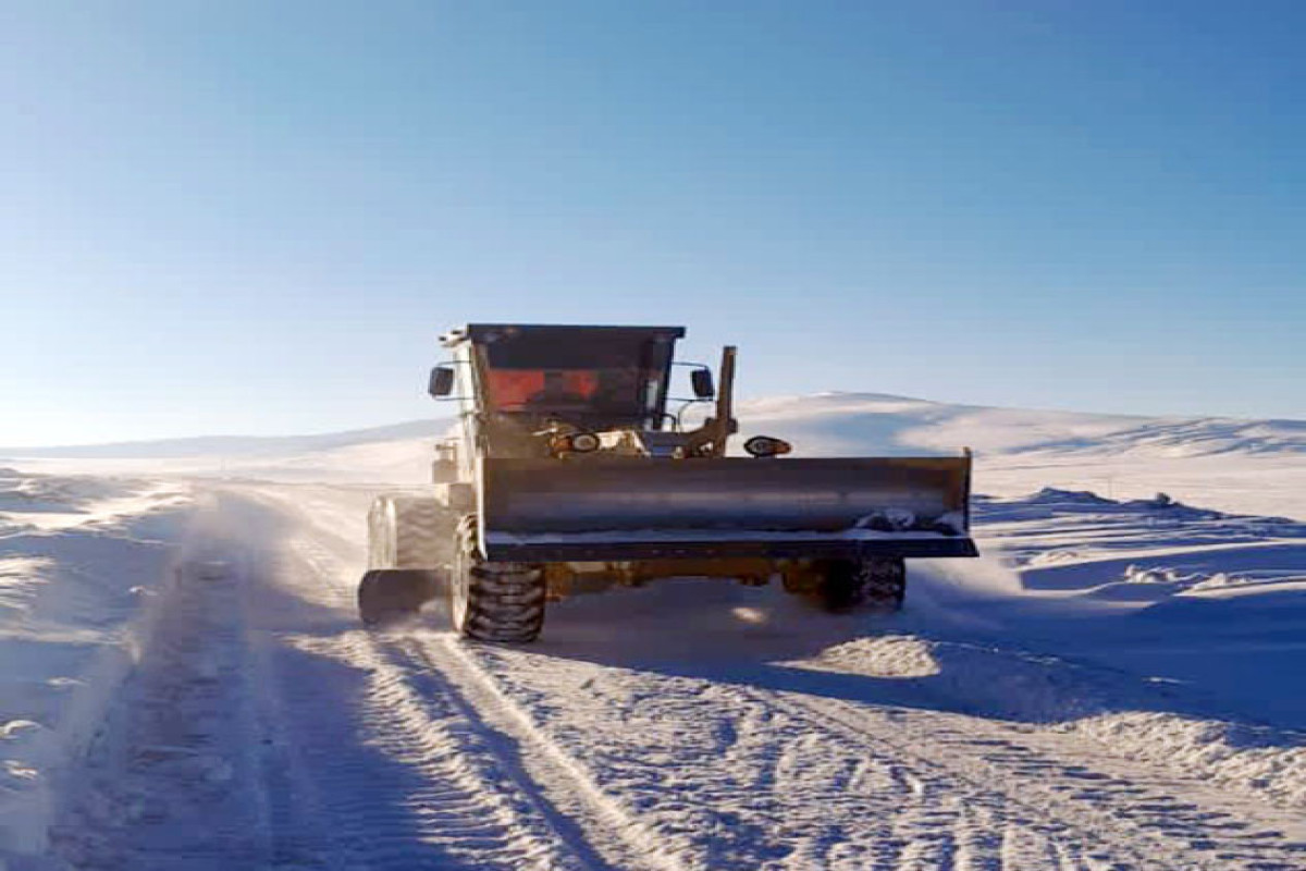 Минобороны: В январе в Кяльбаджарском, Лачинском и Дашкесанском районах от снега очищено до 3600 км дорог - ВИДЕО 