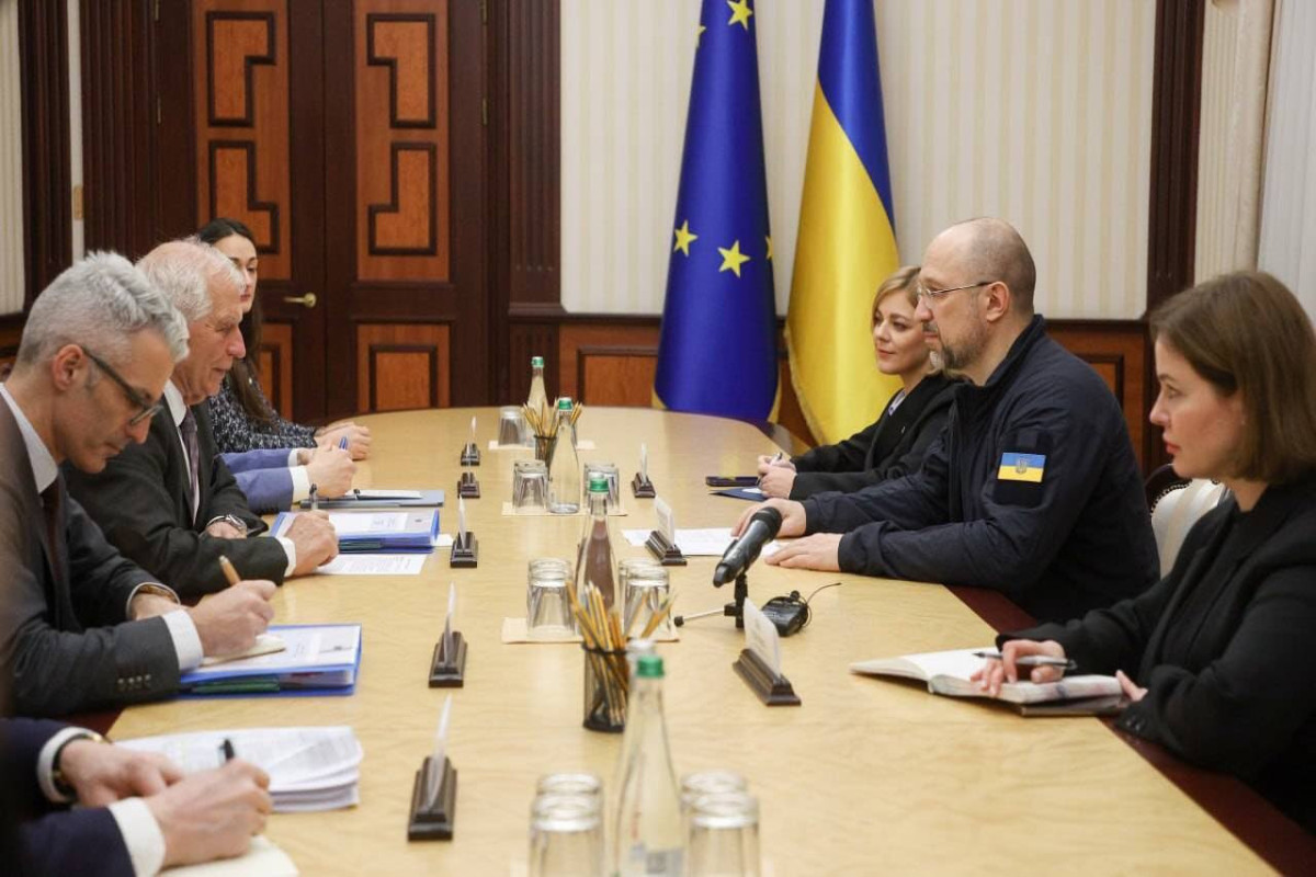 ЕС увеличивает количество обучаемых украинских военных еще на 15 тысяч человек