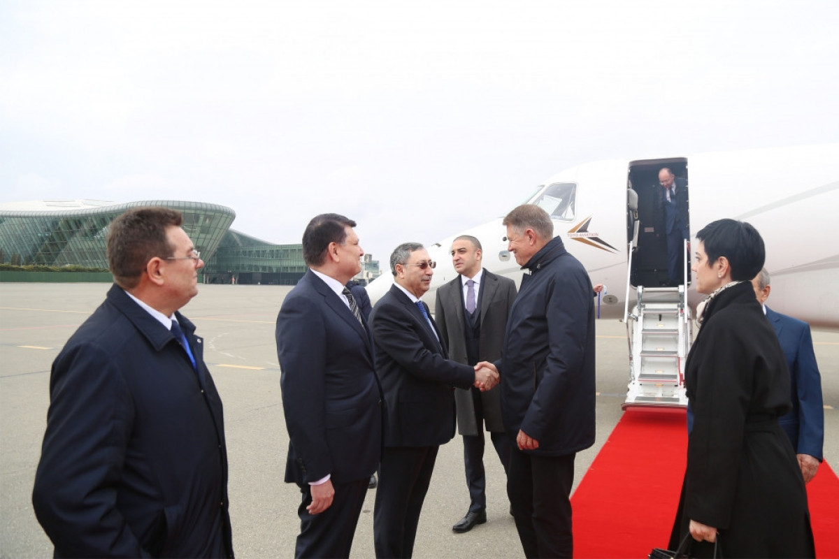 Romanian President Klaus Iohannis arrives in Azerbaijan for official visit
