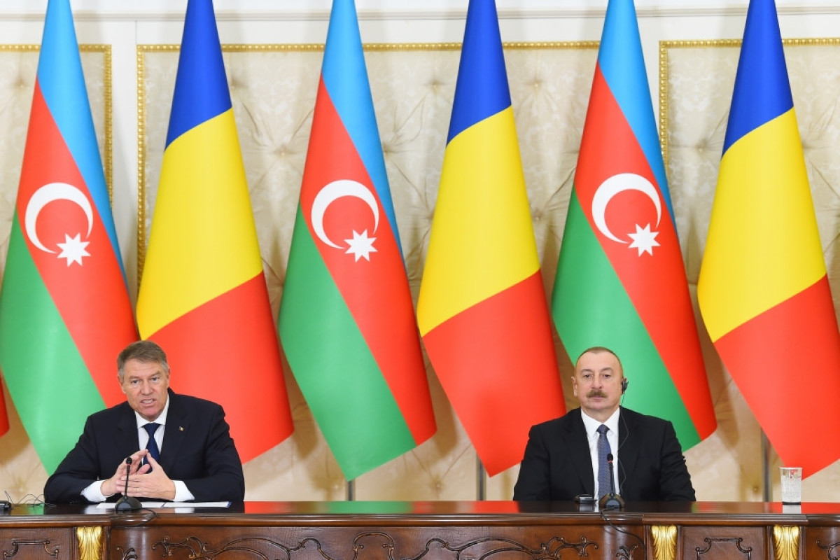 Президент Азербайджана Ильхам Алиев и Президент Румынии Клаус Йоханнис