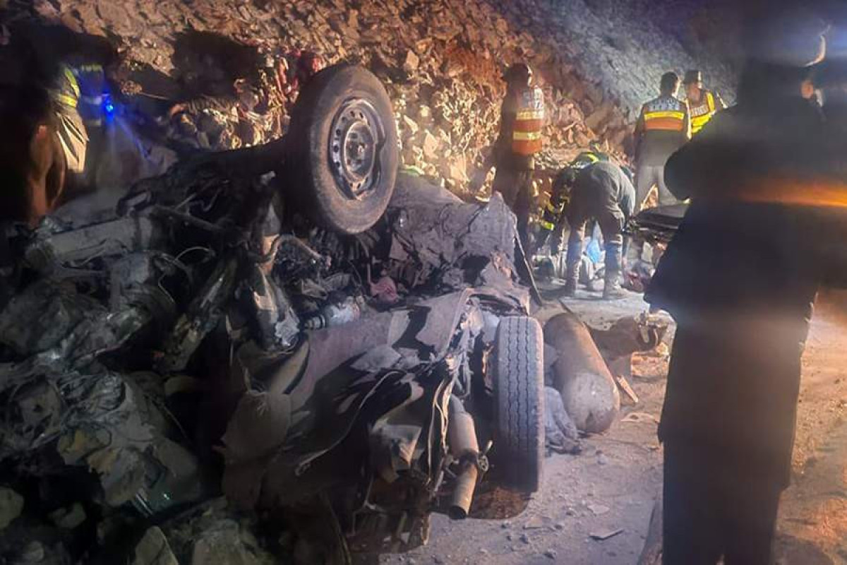 Минимум 17 человек погибли в ДТП с автобусом и бензовозом в Пакистане