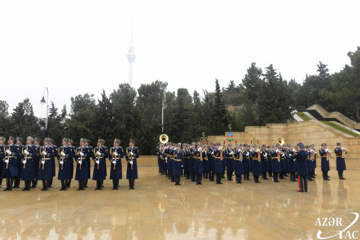 President of Romania Klaus Iohannis visits Alley of Martyrs in Baku