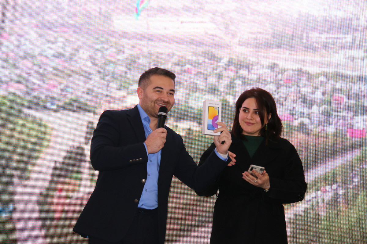 "Final çay iç, Finalda Qazan" lotereyasının 3-cü tirajının qalibinə avtomobil təqdim olunub - FOTO 