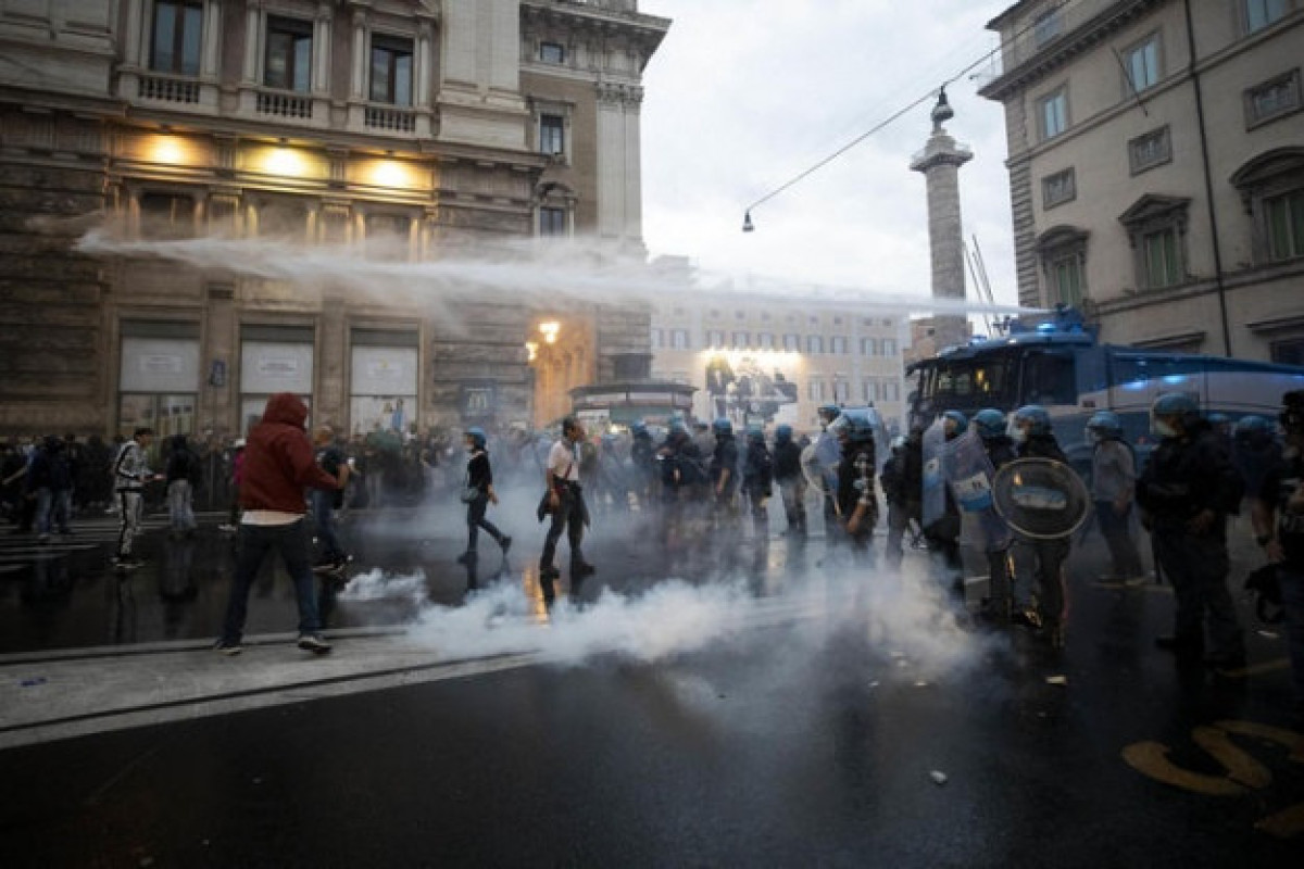 В Риме произошли столкновения анархистов с полицией