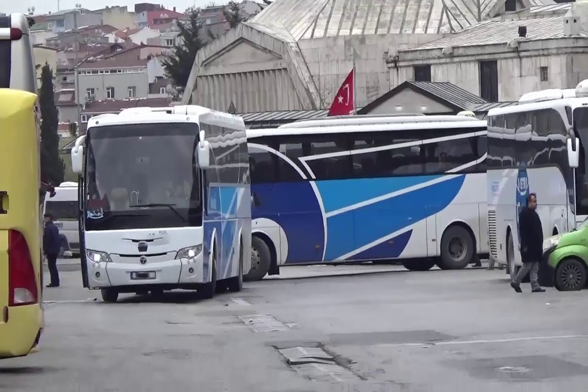 Выделены автобусы для эвакуации азербайджанцев в зоне землетрясения в Турции