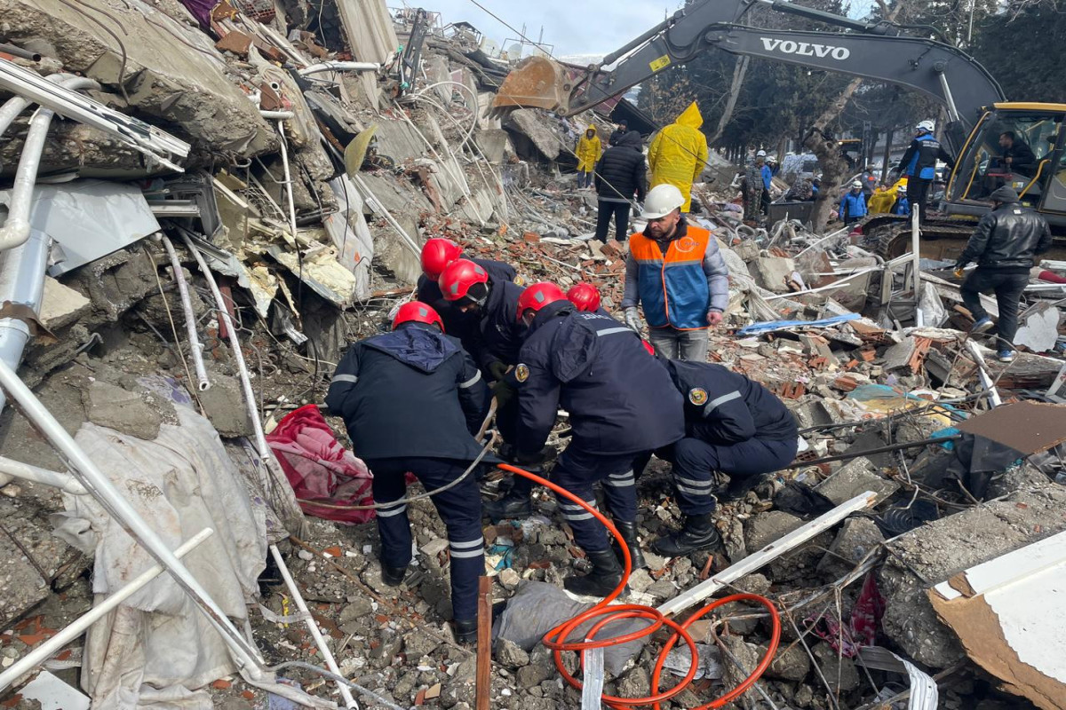 Спасатели МЧС Азербайджана спасли из-под завалов в Турции 3 человек - ОПЕРАТИВНЫЕ КАДРЫ-ОБНОВЛЕНО 