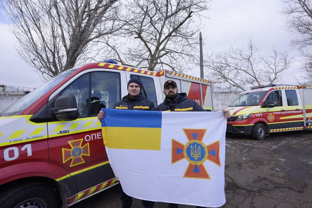 Украина направила в Турцию 90 спасателей