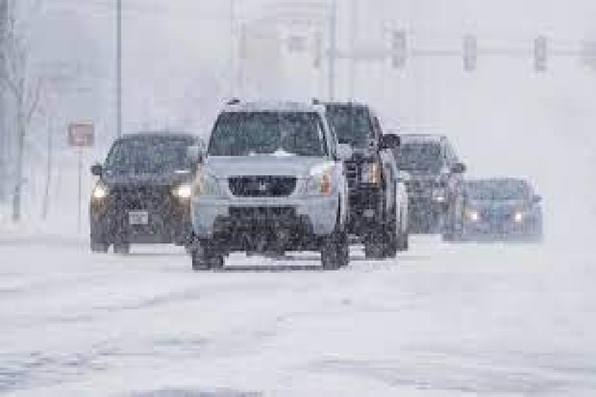 Более 30 автомобилей столкнулись в Китае из-за снегопада, есть пострадавшие