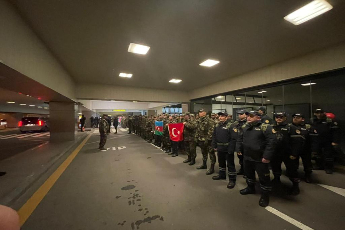 Azərbaycan Prezidentinin tapşırığına əsasən, FHN-in növbəti çevik xilasetmə qüvvələri Türkiyəyə yola düşüb - FOTO 