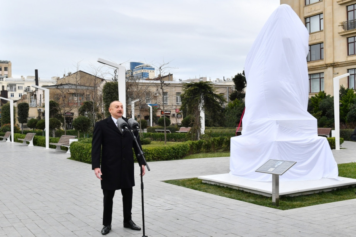 Prezident Bakıda Tofiq Quliyevin abidəsinin açılışında iştirak edib - YENİLƏNİB 