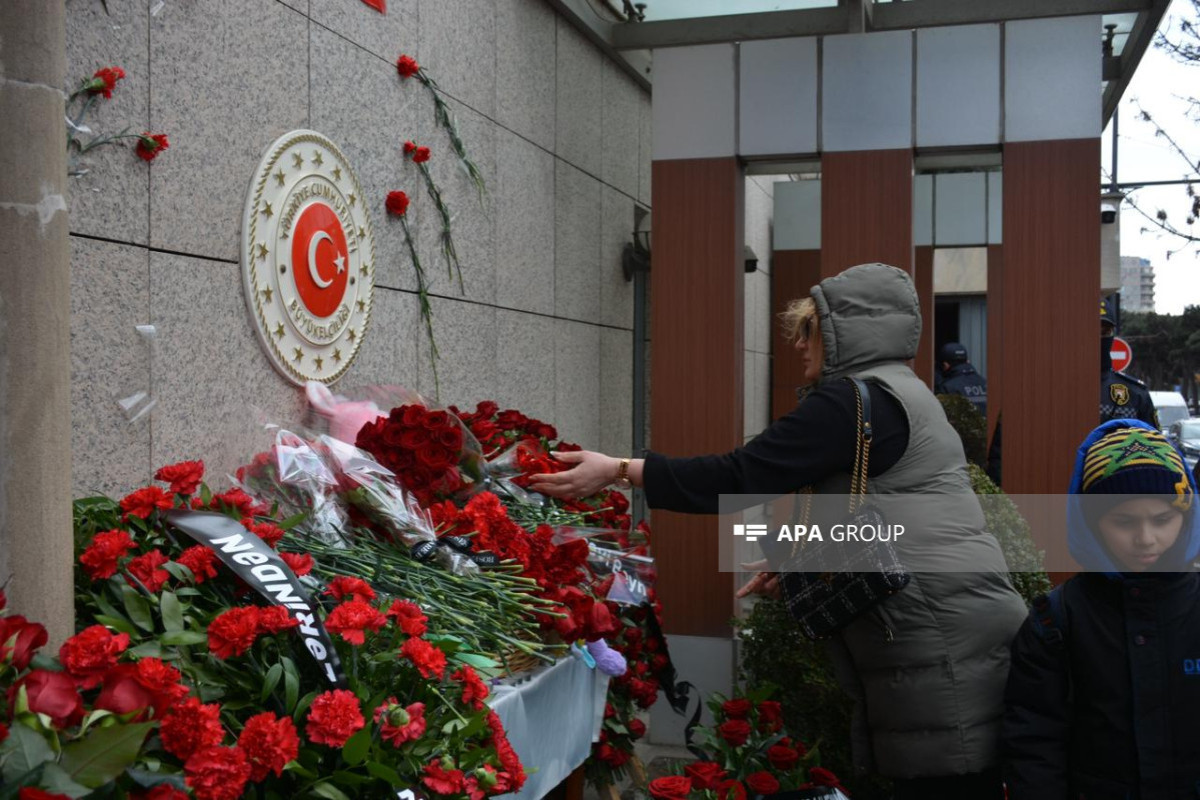 Turkish Embassy in Azerbaijan opens condolence book -VIDEO 