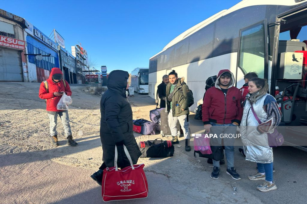 46 nəfər Adanadan avtobusla Azərbaycana yola düşüb  - FOTO 