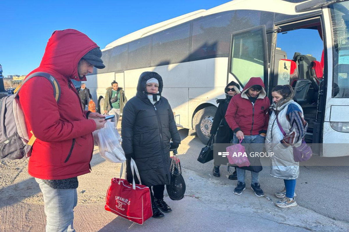46 человек отправились на автобусе из Аданы в Азербайджан - ФОТО 