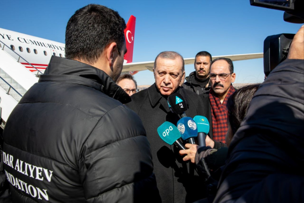 Эрдоган встретился с представителями Фонда Гейдара Алиева, находящимися в Газиантепе по поручению Мехрибан Алиевой