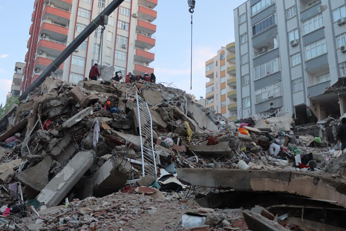 Число погибших при землетрясении в Турции достигло 14 351-<span class="red_color">ОБНОВЛЕНО