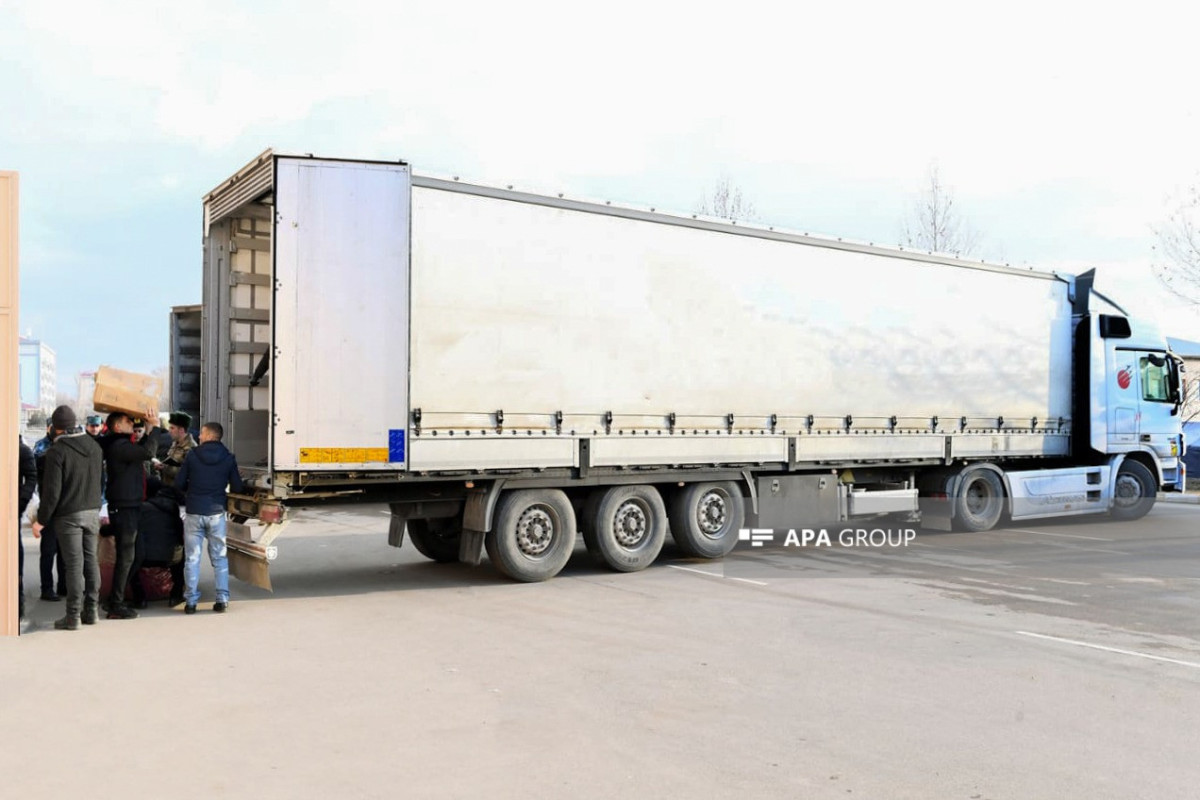 Bu gün Naxçıvandan daha 10 TIR yardım Türkiyəyə yola salınıb