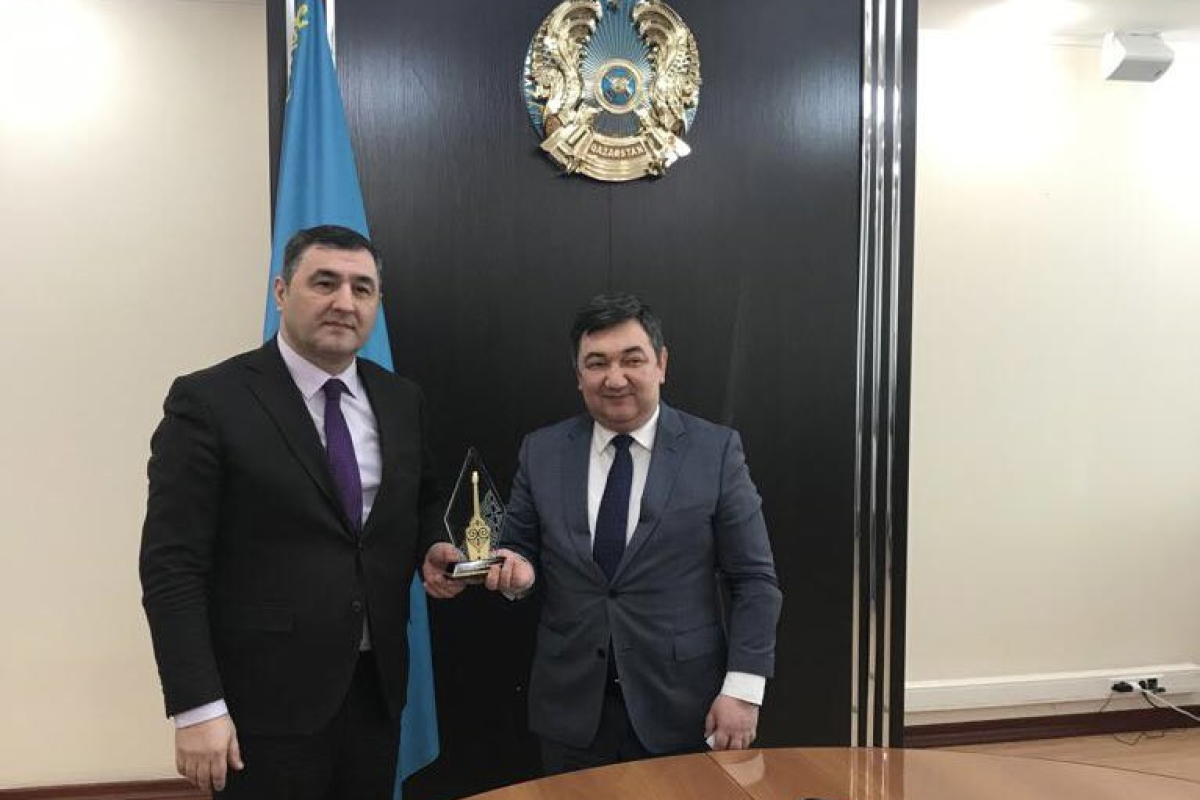 Azərbaycan səfiri Qazaxıstanın informasiya və ictimai inkişaf naziri ilə görüşüb
