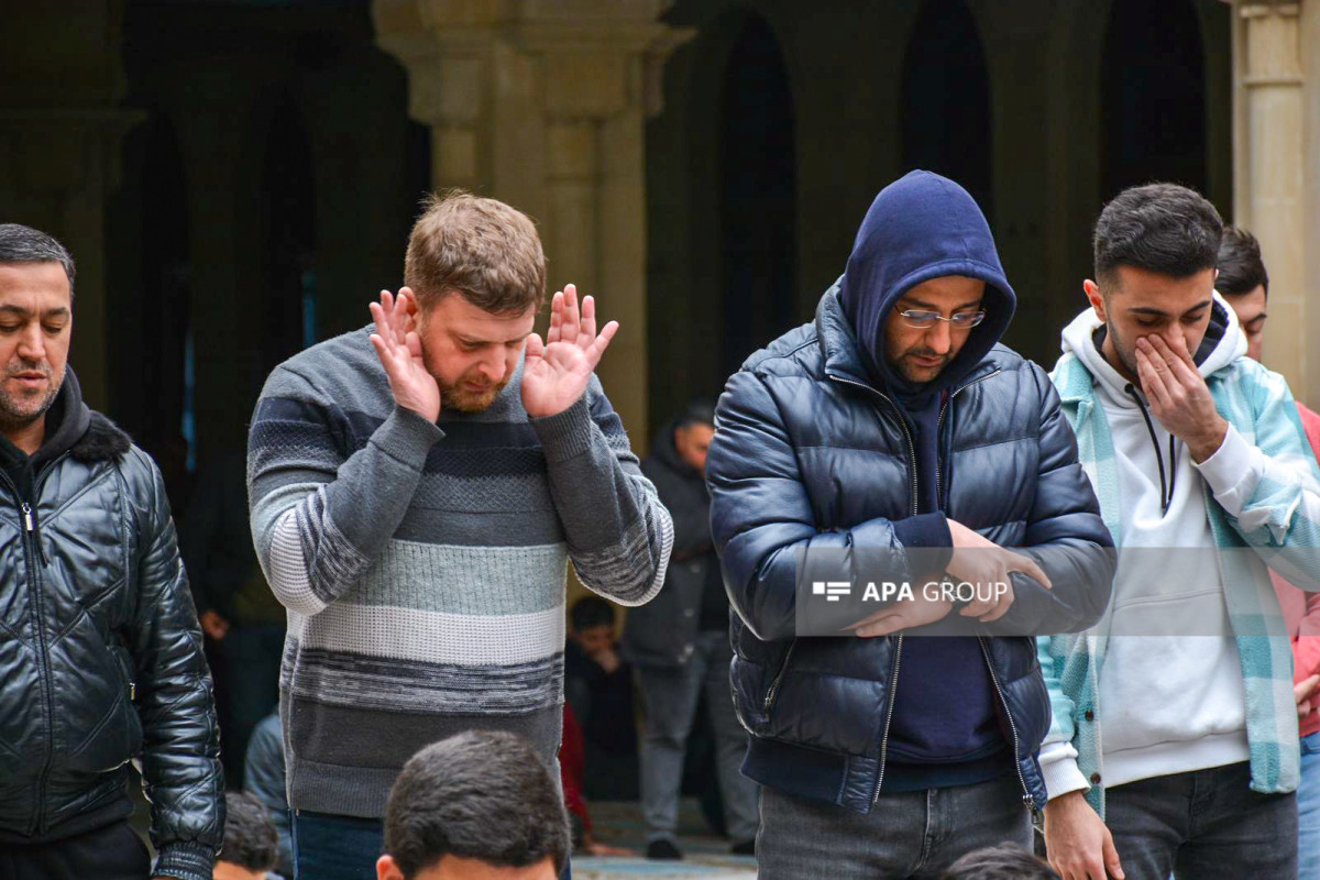 Azərbaycan məscidlərində Türkiyədəki zəlzələdə ölənlər üçün cənazə namazı qılınıb - FOTO 