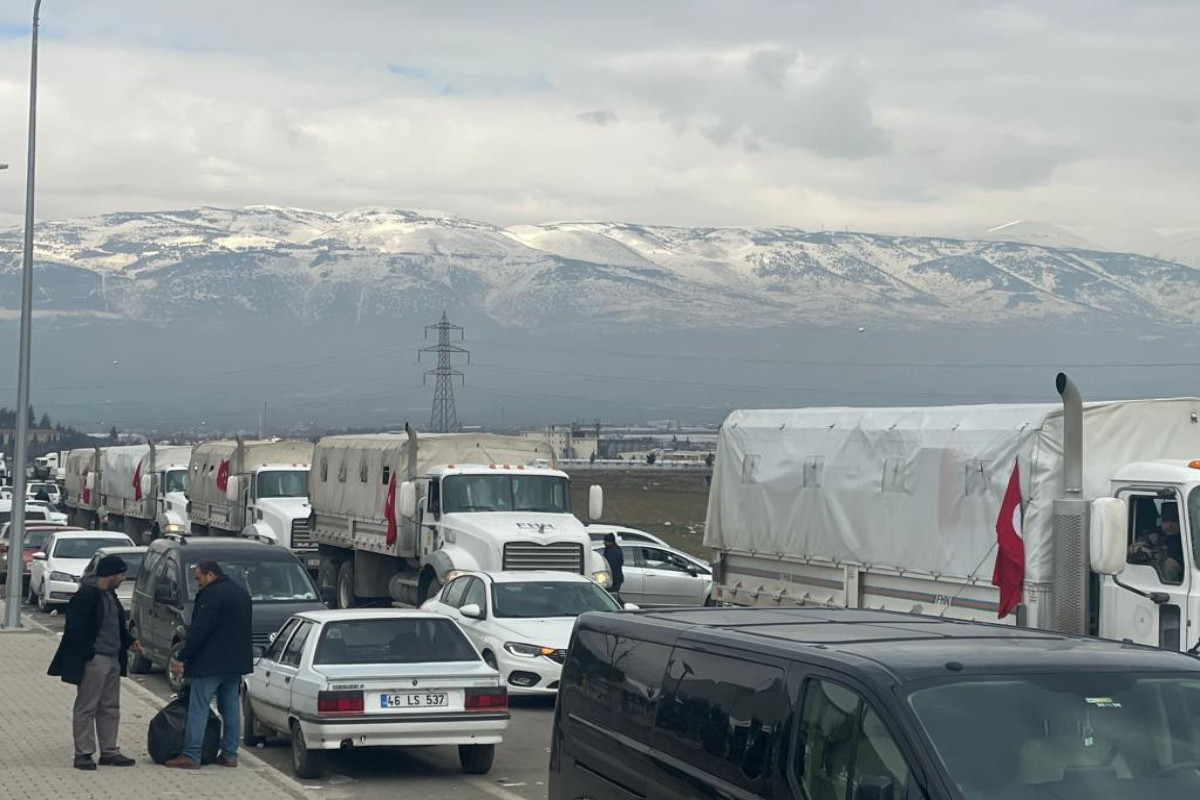 FHN-in növbəti humanitar yardımından ibarət avtomobil karvanı Türkiyəyə çatıb - FOTO  - VİDEO  - YENİLƏNİB 