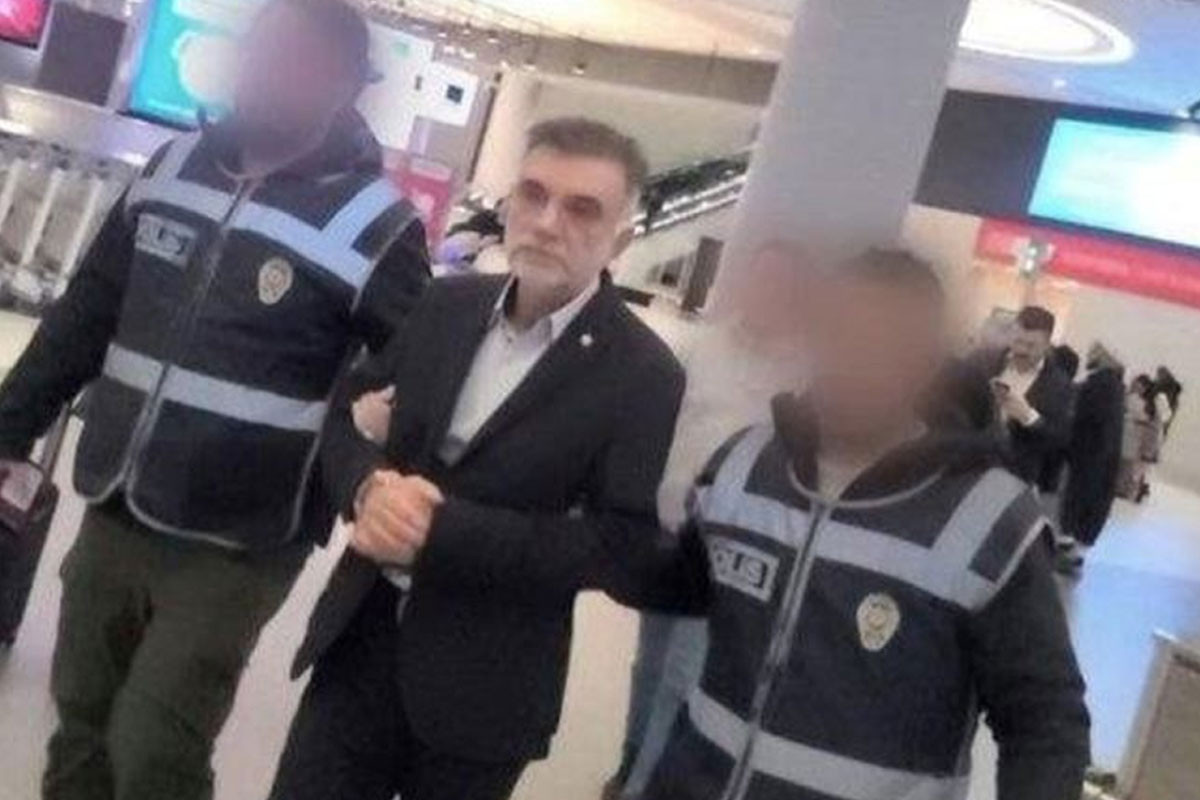 Hatayda zəlzələdə dağılan iqamətgahın podratçısı saxlanılıb