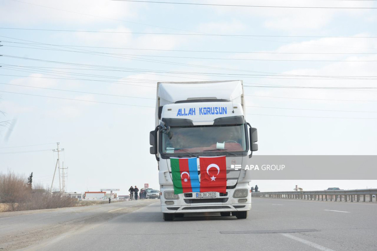 FHN-in növbəti humanitar yardımından ibarət avtomobil karvanı Türkiyəyə yola düşüb - FOTO  - YENİLƏNİB 