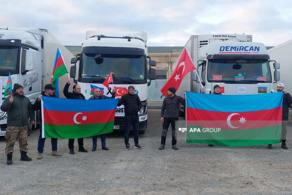 Gəncədən Türkiyəyə 125 ton yardım yola salınıb - FOTO 