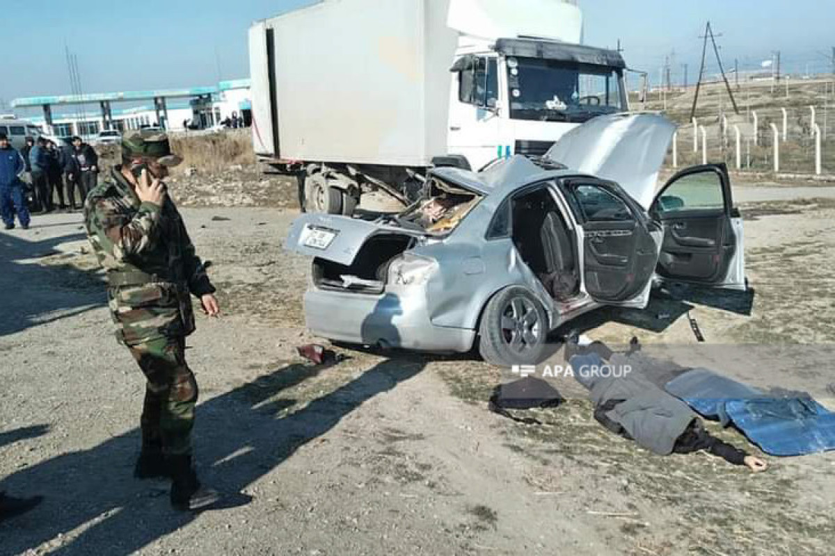 Traffic accident leaves 4 dead in Baku