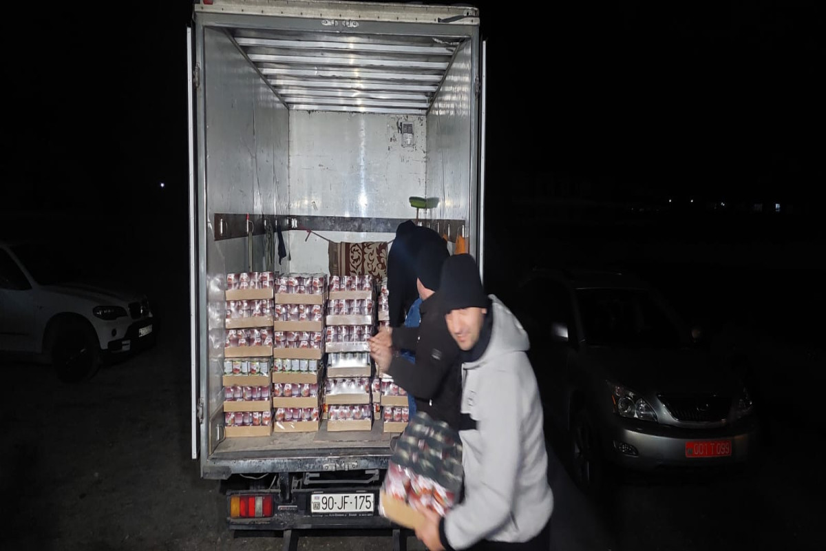 Türkiyədə baş vermiş güclü zəlzələdən zərərçəkənlərə yardım aksiyasına Oğuz rayonu da qoşulub - FOTO 