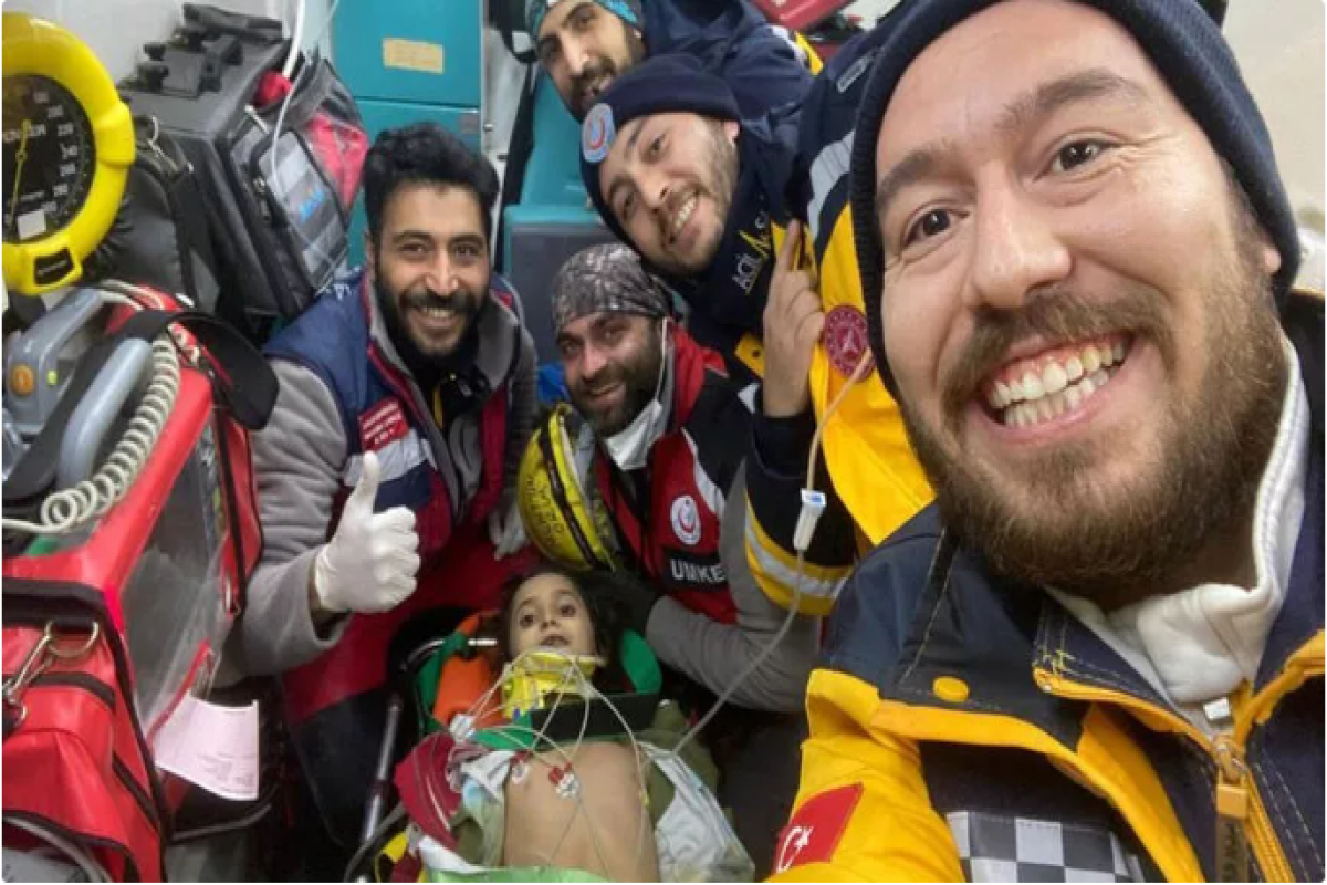 Türkiyədə dağıntılar altından 136 saat sonra bir daha bir uşaq xilas edilib