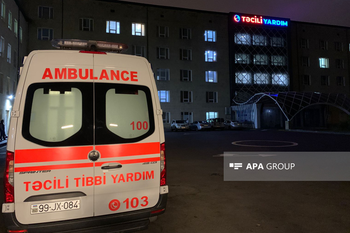 Paytaxtda oğul anasını ağacla döyərək ağır vəziyyətə salıb