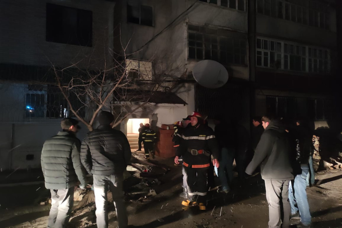 Xaçmazda yaşayış binasında yanğın olub, sakinlər təxliyə edilib