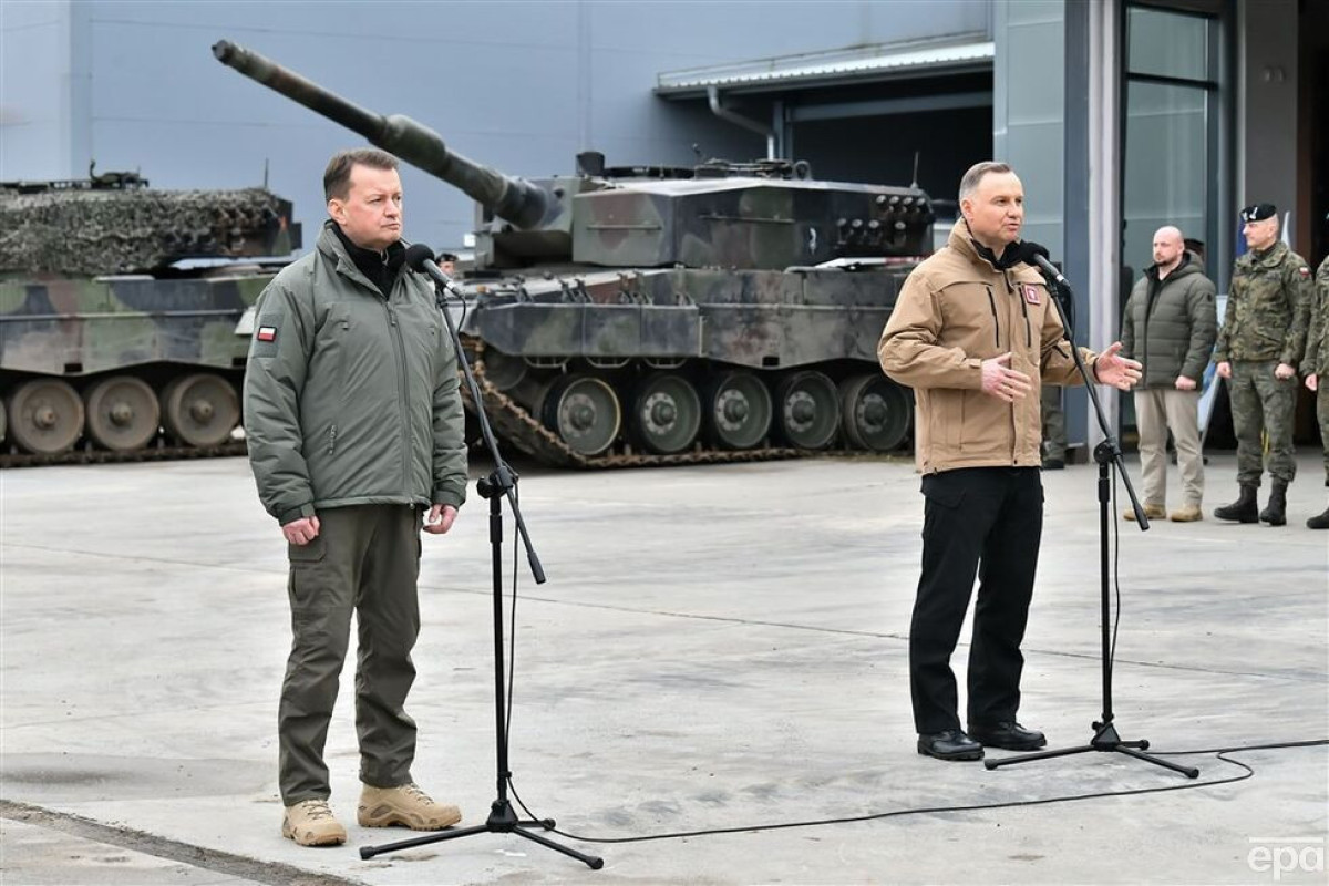 Polşa Prezidenti ukraynalıların “Leopard” tanklarında keçirdiyi təlimləri izləyib