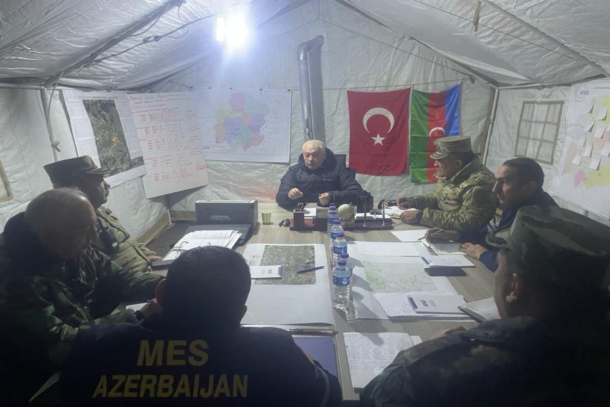 FHN-in zəlzələ bölgəsindəki qərargahında atılacaq növbəti addımlar müzakirə edilib - FOTO 