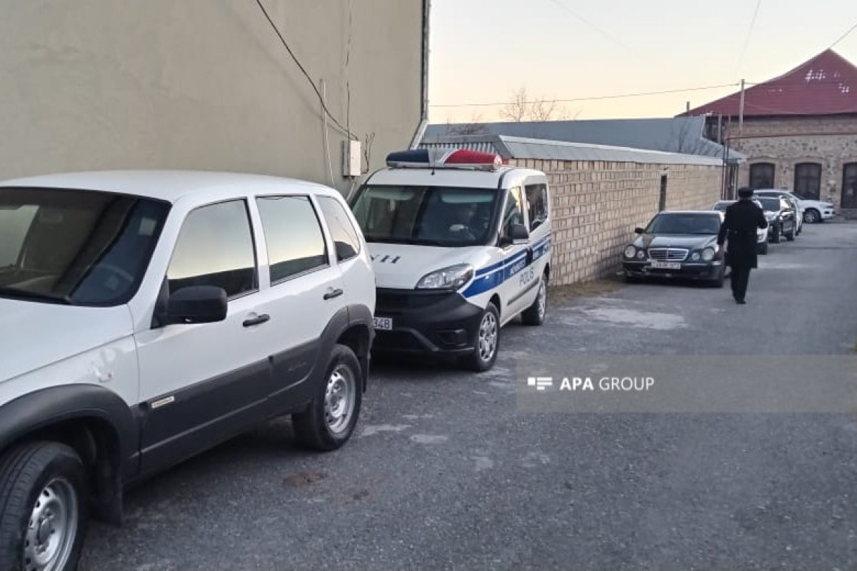 Oğuzda 61 yaşlı kişi arvadını balta ilə vurub, sonra intihara cəhd edib - YENİLƏNİB 