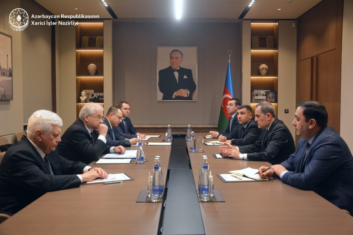 Ceyhun Bayramov İqor Xovayevlə Laçın yolundakı etirazları müzakirə edib - FOTO 