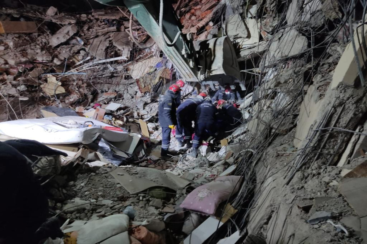 Спасатели МЧС извлекли из-под завалов в Кахраманмараше 53 человека, 691 тело-ВИДЕО 