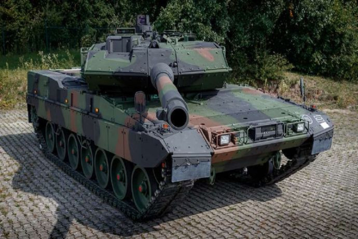 Borrell: "Leopard"ları vermək üçün çox vaxt sərf etdik, Rusiya isə hücuma hazırlaşdı