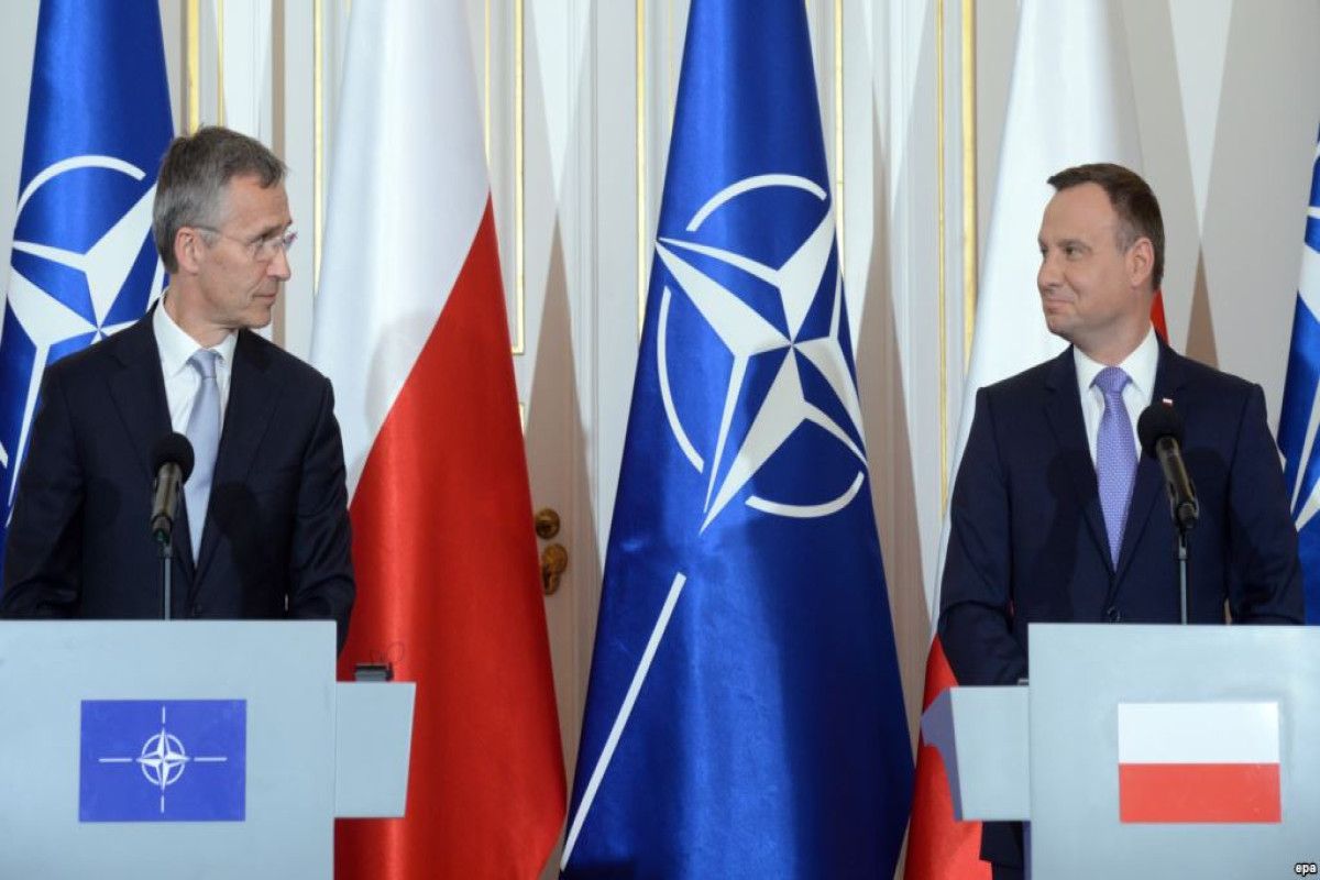 Duda: Polşa NATO-nun Şərq cinahında silah anbarları təşkil etməyə çalışır