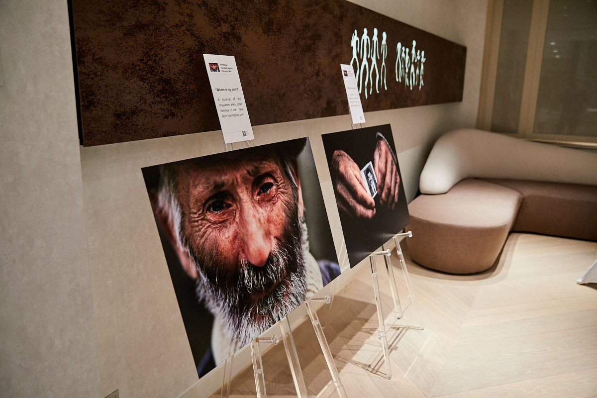 Brüsseldə Reza Deqatinin “Xocalı: Yaralı ruhlar” fotosərgisi keçirilib