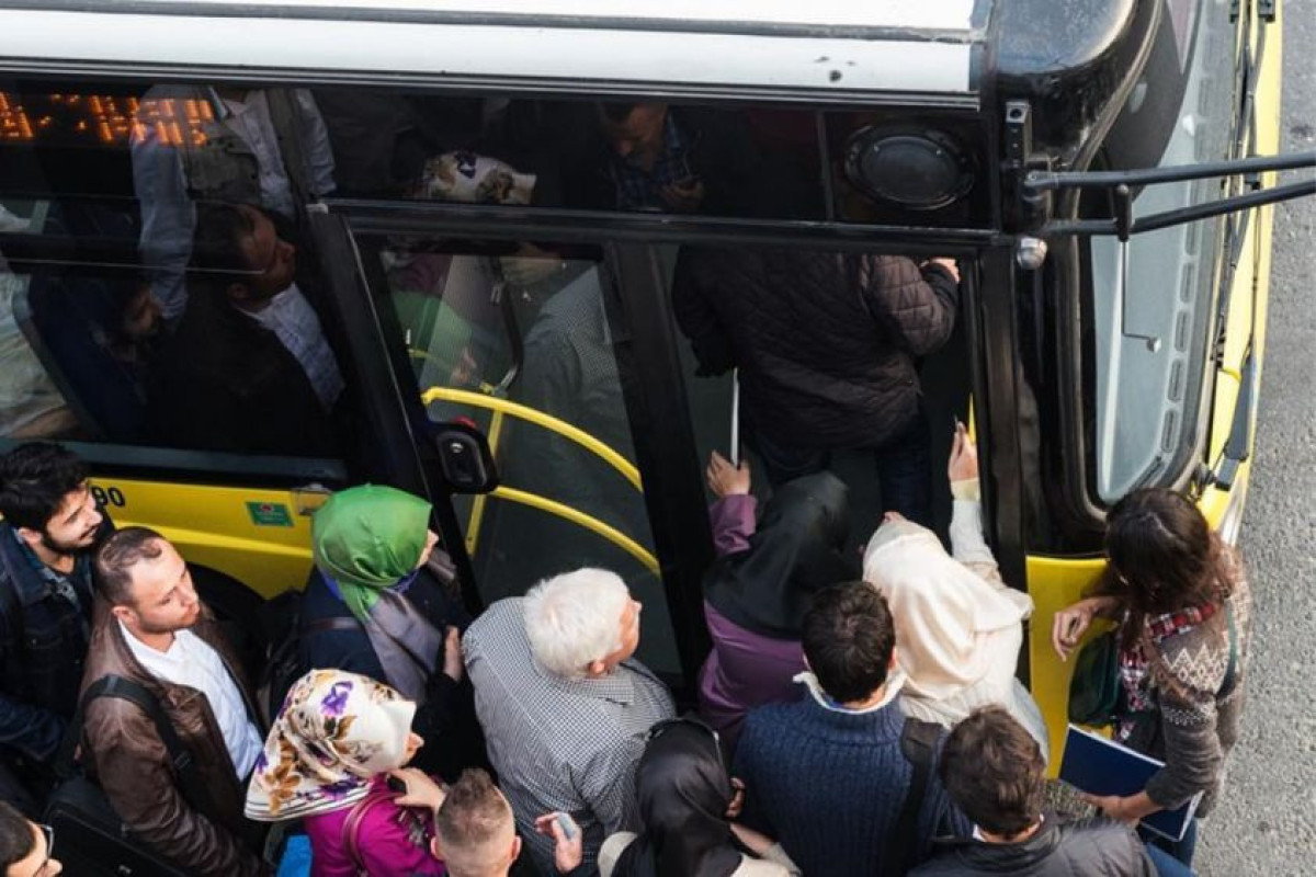 Bakıda avtobuslar yarım saata qədər gecikmə ilə hərəkət edir