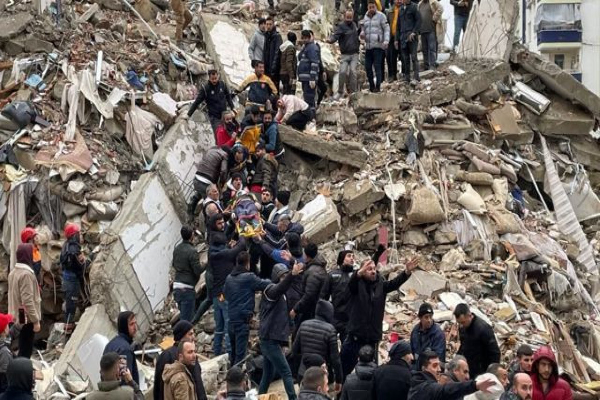 Türkiyədə zəlzələdə evləri dağılanlara 5 min Türk lirəsi kirayə yardımı veriləcək