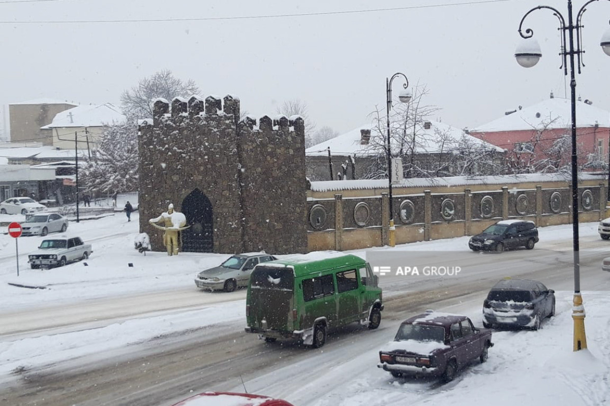 Qubada qarın hündürlüyü 18 sm, temperatur isə mənfi 14 dərəcə olub