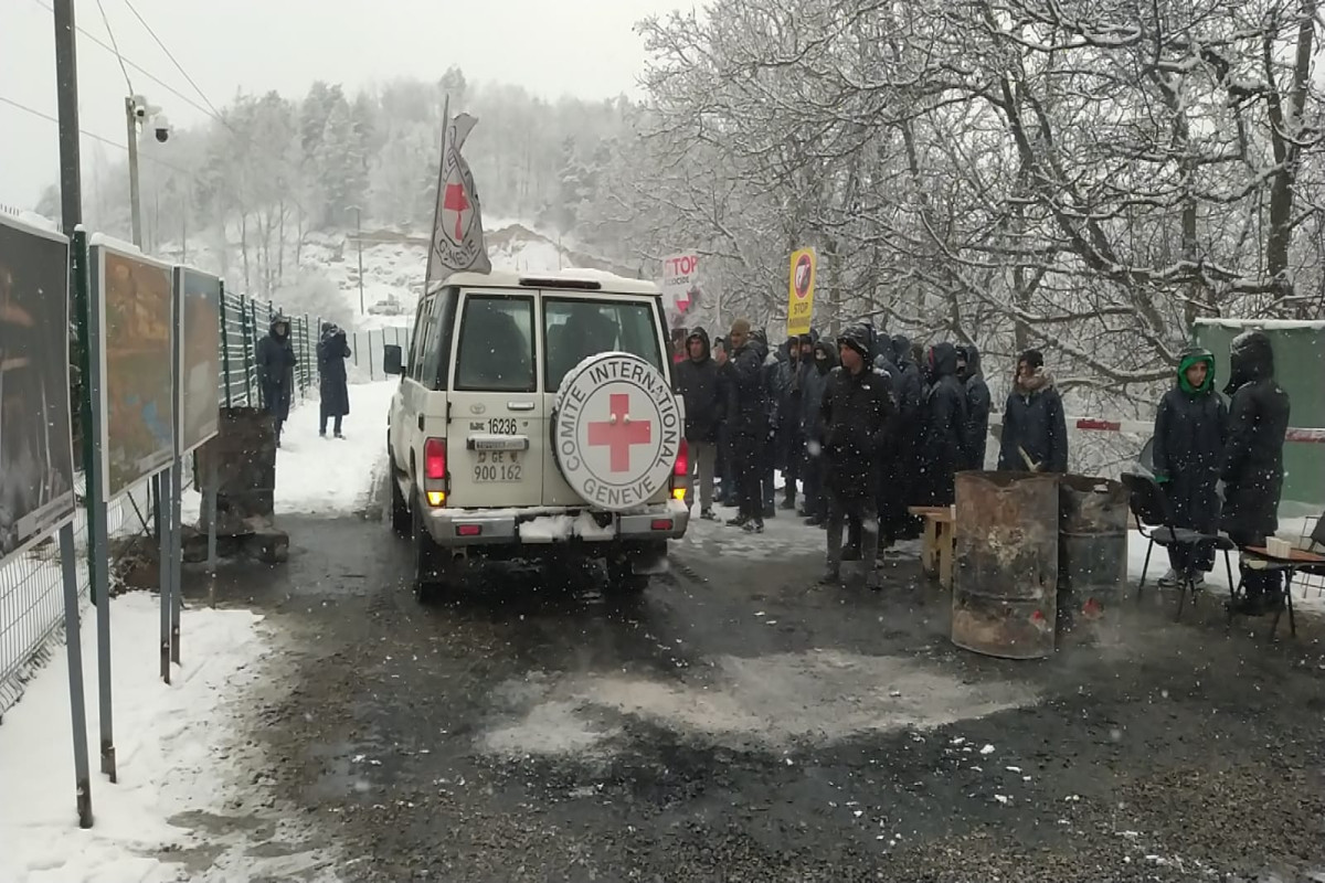 Vehicles belonging to ICRC unimpededly passed through Azerbaijan's Lachin-Khankendi road-UPDATED -PHOTO 