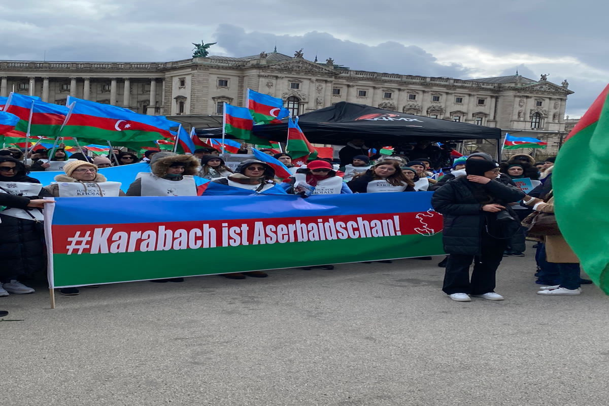 В Вене прошел Общеевропейский карабахский митинг в связи с 31-й годовщиной Ходжалинского геноцида